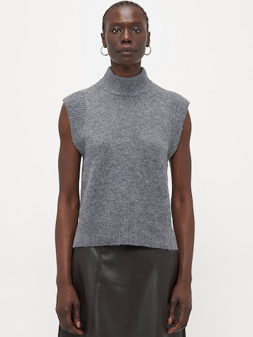 Vero Moda Tall Sweater 'VMWOW' in Grey: front