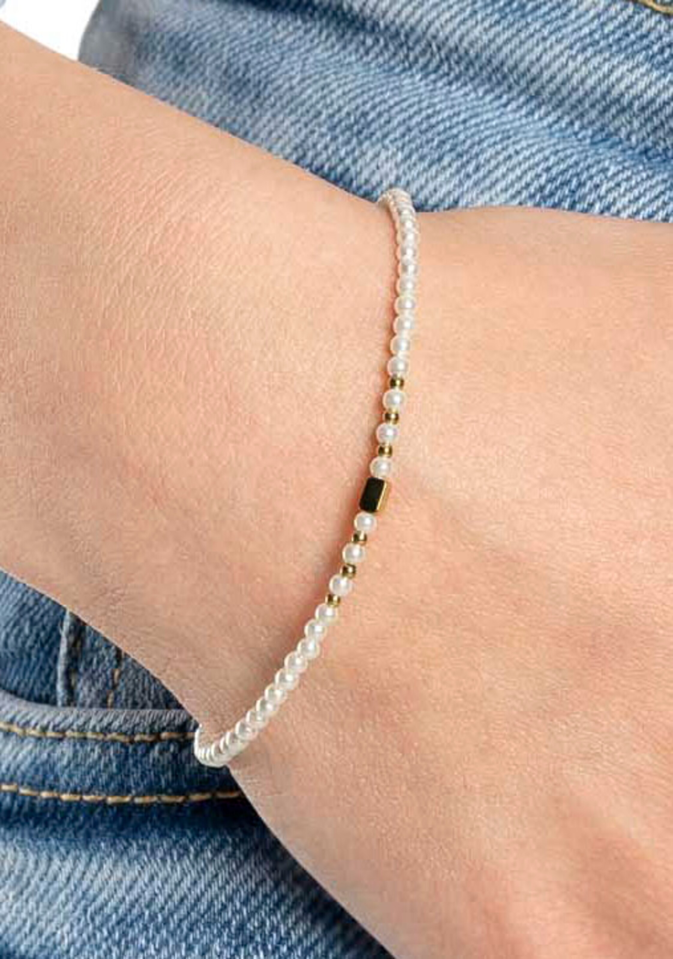 LEONARDO Bracelet in White: front