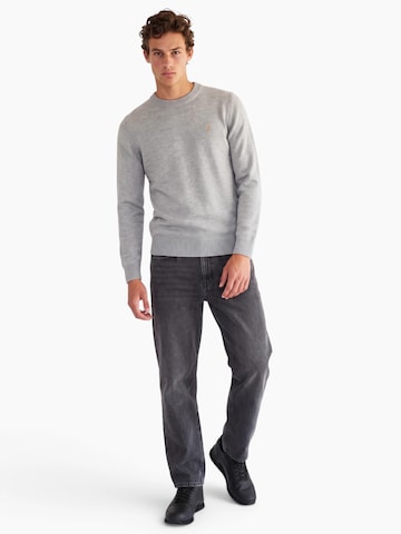 FARAH Pullover in Grau