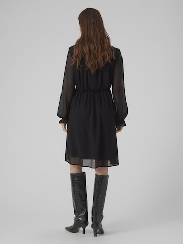 Robe-chemise 'VIGGA' VERO MODA en noir
