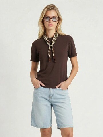 Maglietta 'T-Shirts' di Happiness İstanbul in marrone: frontale