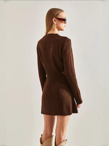 Bianco Lucci - Vestido de malha em castanho