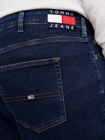 Tommy Jeans Plus Regular Jeans in Blau