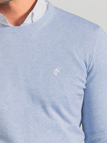 Jacey Quinn Pullover in Blau