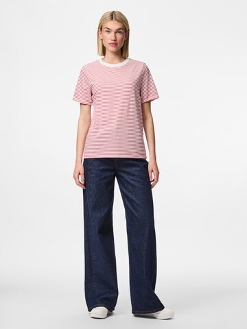 T-shirt 'PCRia' PIECES en rouge
