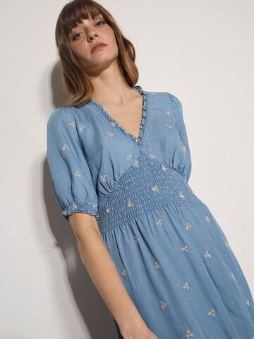 Apricot Jurk ' ' in Blauw