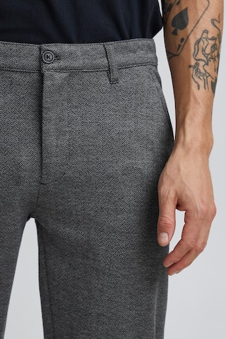 !Solid - Slimfit Calças chino 'Dave' em cinzento