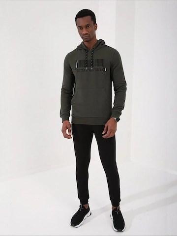 Tommy Life Dressipluus 'Sweatshirts', värv roheline: eest vaates