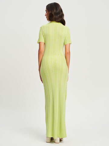 Rochie 'SOLANGE' de la Sável pe verde: spate