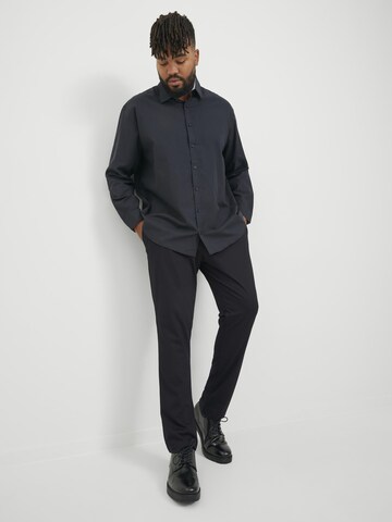 Jack & Jones Plus Slim fit Chino trousers in Black