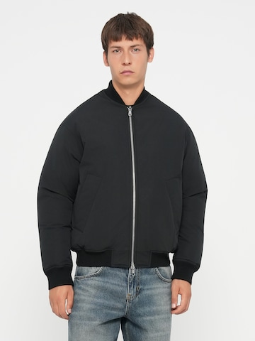JACK & JONES Prehodna jakna 'JCOAURA' | črna barva: sprednja stran
