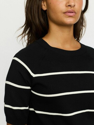 Pulover ' SRMarla ' de la Soft Rebels pe negru: față