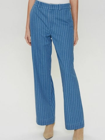 NÜMPH Regular Pants 'NUENITTA' in Blue: front