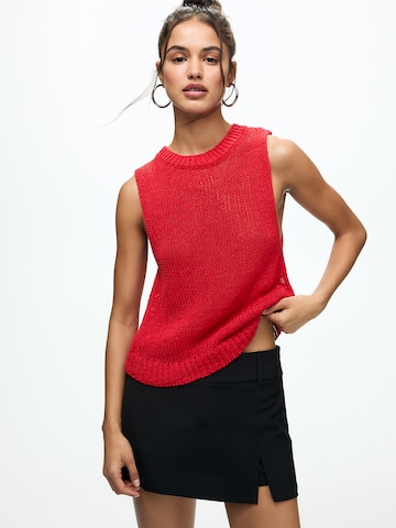 Pull&Bear Knitted top in Red: front
