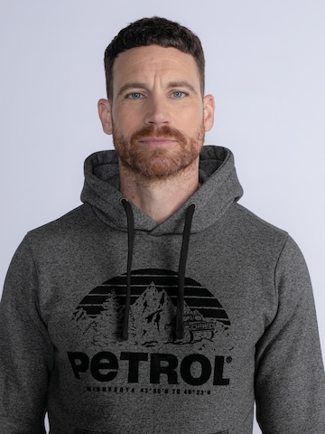 Petrol Industries Sweatshirt 'Ripon' in Grijs