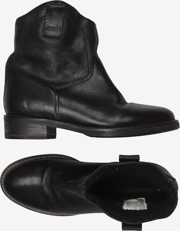 BOSS Black Dress Boots in 37 in Black: front