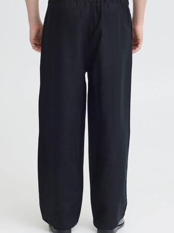 Loosefit Pantalon chino Casual Friday en noir