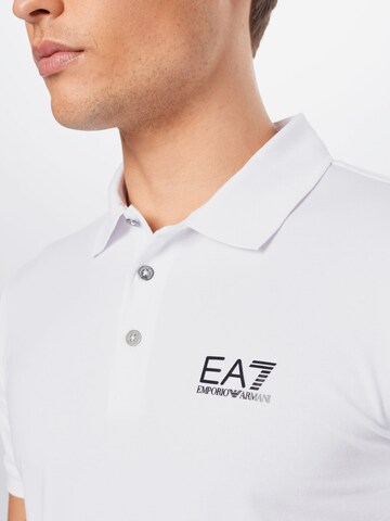 Tricou de la EA7 Emporio Armani pe alb