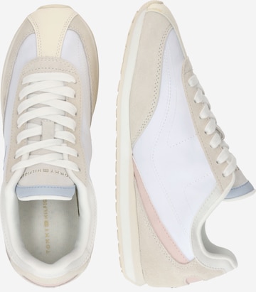 TOMMY HILFIGER - Zapatillas deportivas bajas 'HERITAGE' en blanco