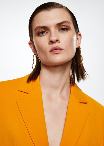 Blazer 'Pleat' di MANGO in arancione