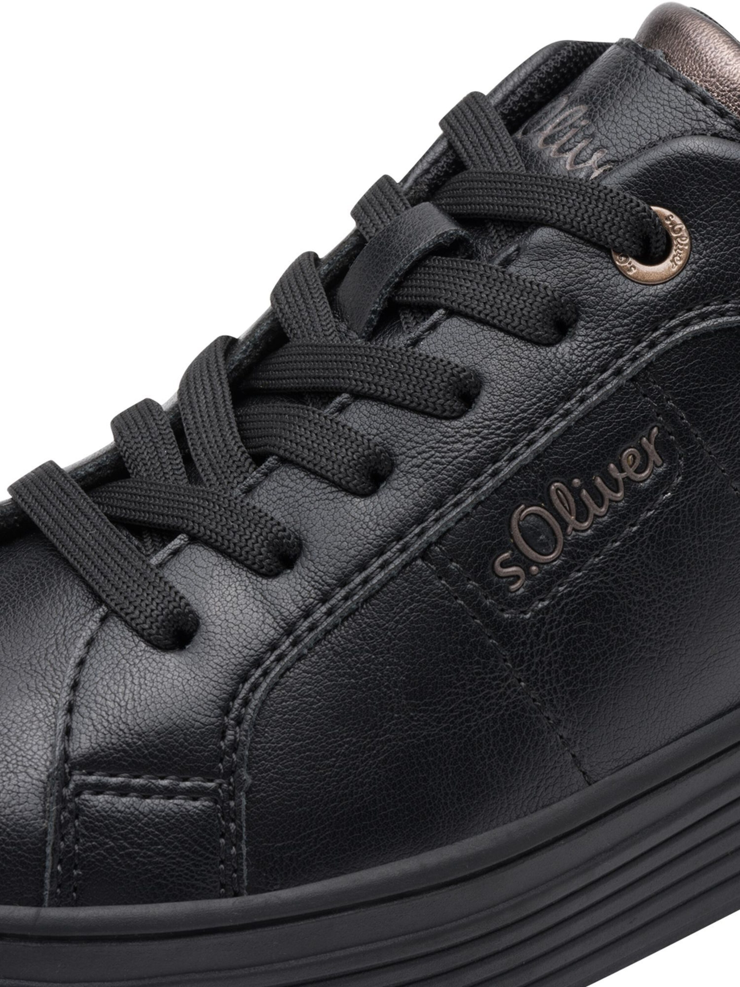 s.Oliver Sneakers in Black