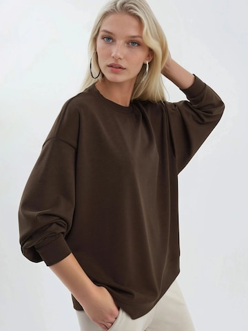 Busem Sweatshirt in Bruin