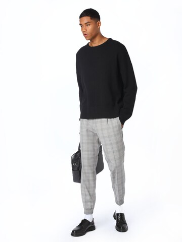 HUGO Red Tapered Pleat-Front Pants 'Fento' in Grey