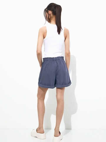 Pull&Bear Regularen Hlače | modra barva