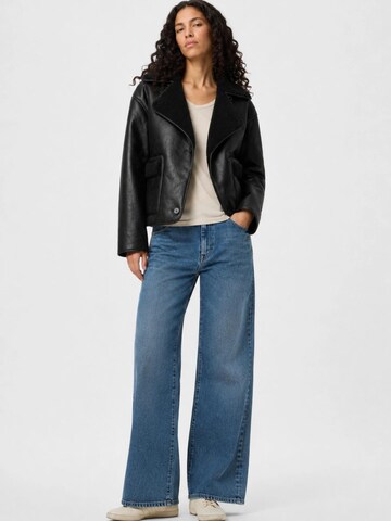 Giacca invernale '17158758' di PIECES in nero