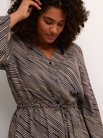 Robe 'Harvy' KAFFE CURVE en beige