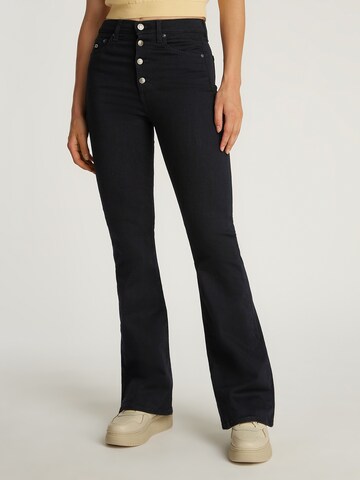 Flared Jeans 'SYLVIA' di Tommy Jeans in nero: frontale