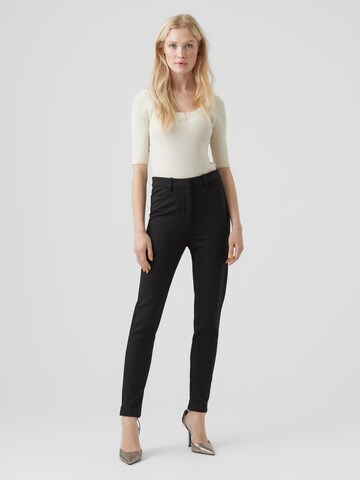 VERO MODA Slimfit Παντελόνι 'Augusta Thea' σε μαύρο