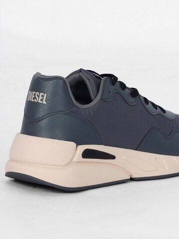 Baskets basses 'S-SERENDIPITY LIGHT' DIESEL en gris