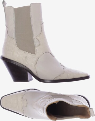 & Other Stories Dress Boots in 38 in White: front