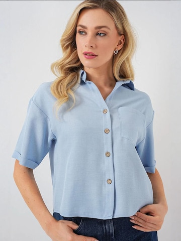 Bigdart Blouse in Blue: front