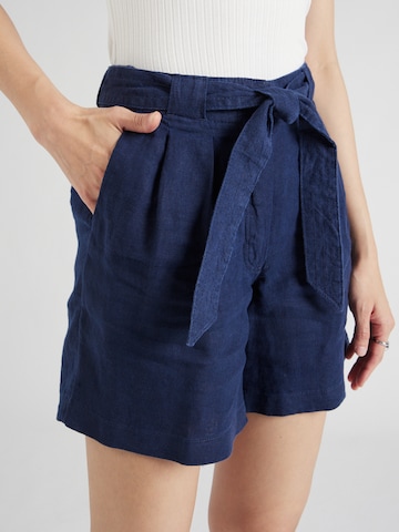 regular Pantaloni con pieghe di Marks & Spencer in blu