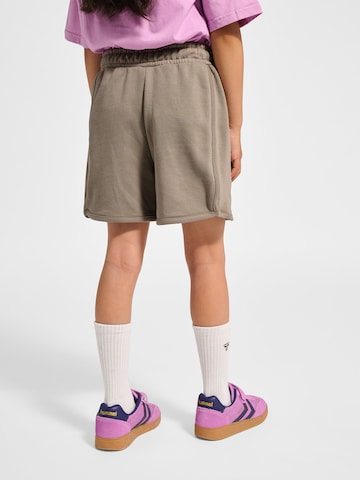 Hummel Loosefit Shorts in Beige