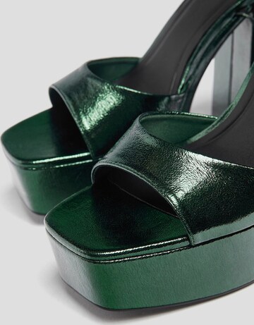 Pull&Bear Sandalen met riem in Groen