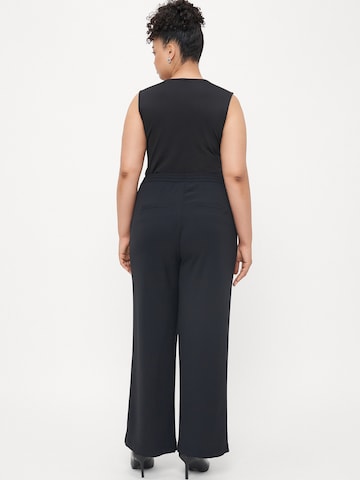 Vero Moda Curve Regular Pants 'VMCESME' in Black