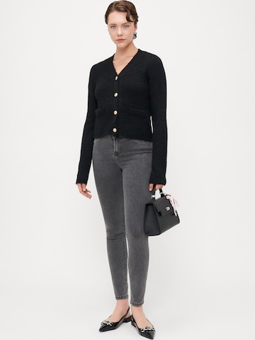 Only Tall Kampsun 'ONLMAGGIE', värv must