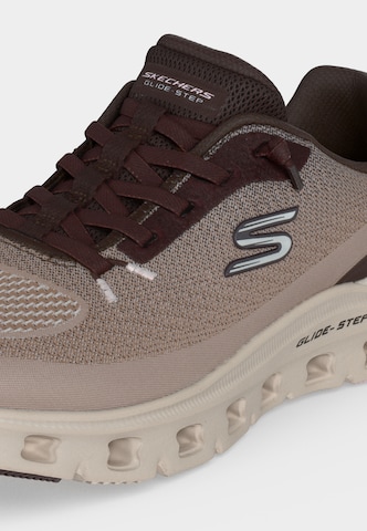 Baskets basses 'GLIDE-STEP PRO' SKECHERS en marron