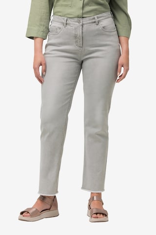 Ulla Popken Regular Jeans in Grey: front