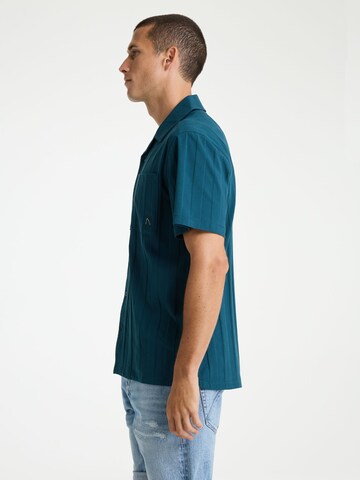 Coupe regular Chemise 'Bore Point' CHASIN' en bleu