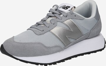 Sneaker bassa '237' di new balance in grigio: frontale