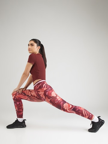Skinny Pantalon de sport PUMA en rouge