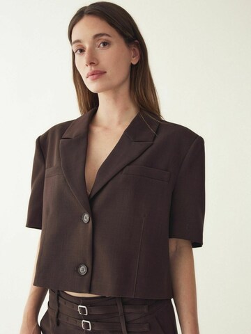 Noella Bleiseri ' N-Leanne Crop Blazer ' värissä ruskea: etupuoli