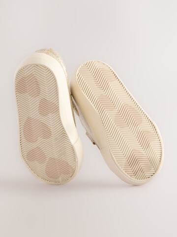 Sneaker 'Derber' di Next in oro