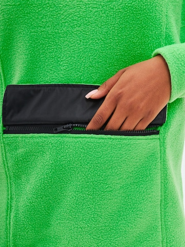 Veste en polaire 'Minimal cat embroidery' Cat e Lolette en vert