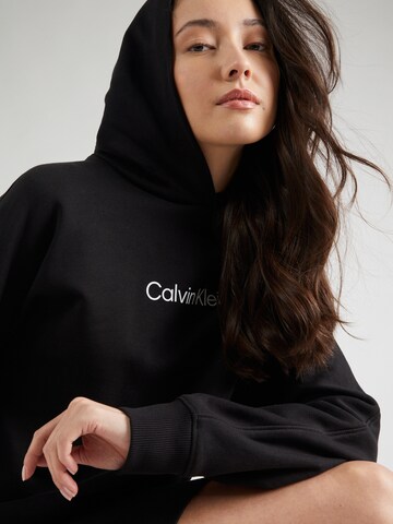 Calvin Klein Šaty 'HERO' - Čierna