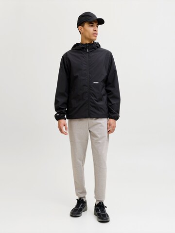 JACK & JONES Преходно яке 'JCOCLUB' в черно